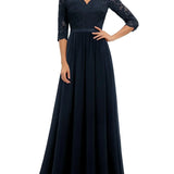 Helena | Lace maxi dress with a graceful and feminine silhouette