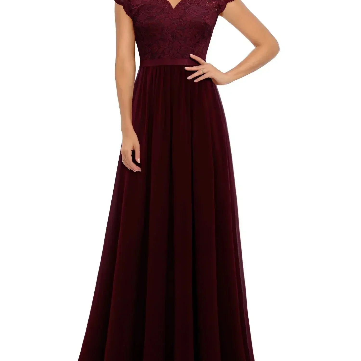 Helena | Lace maxi dress with a graceful and feminine silhouette