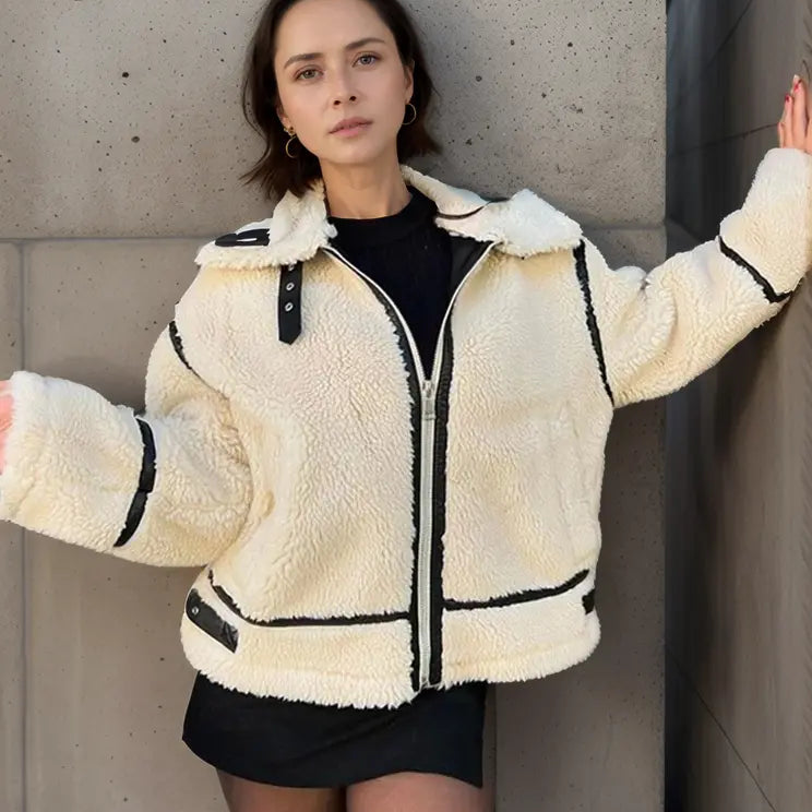 Dominique | Lässige Jacke mit Pelzkragen und Farbblockierung